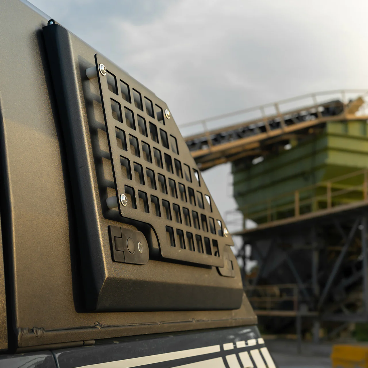 Exterior Gullwing Molle Panels - Image 13
