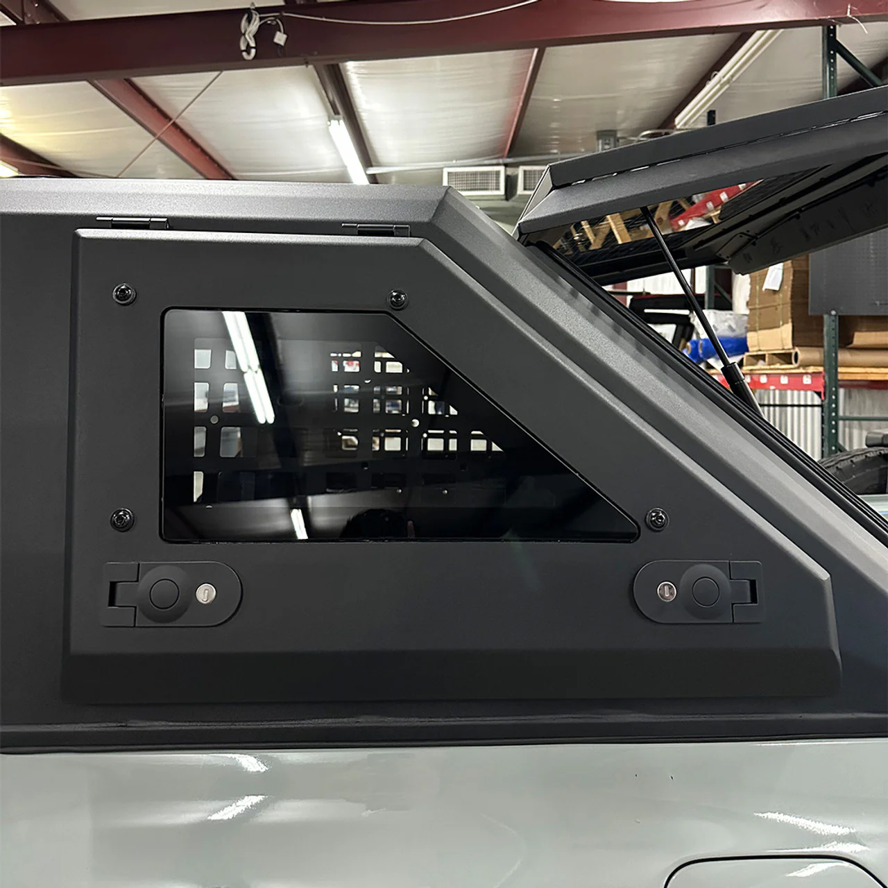 Replacement Gullwing Windows with Glass - Image 5