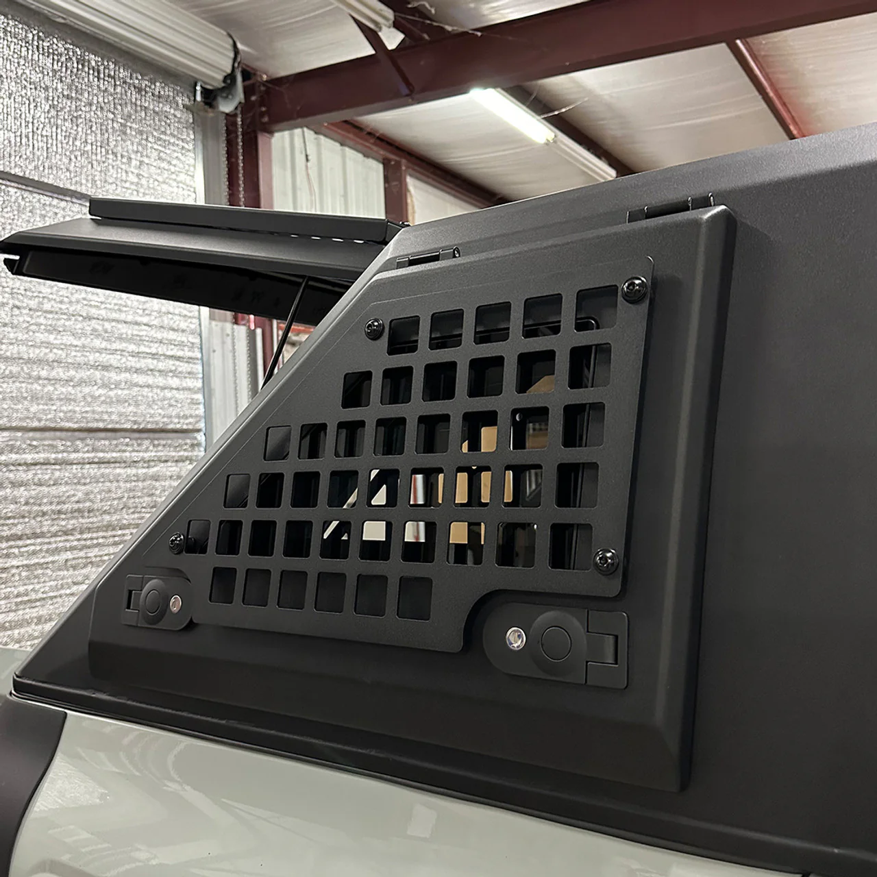 Replacement Gullwing Windows with Glass - Image 7
